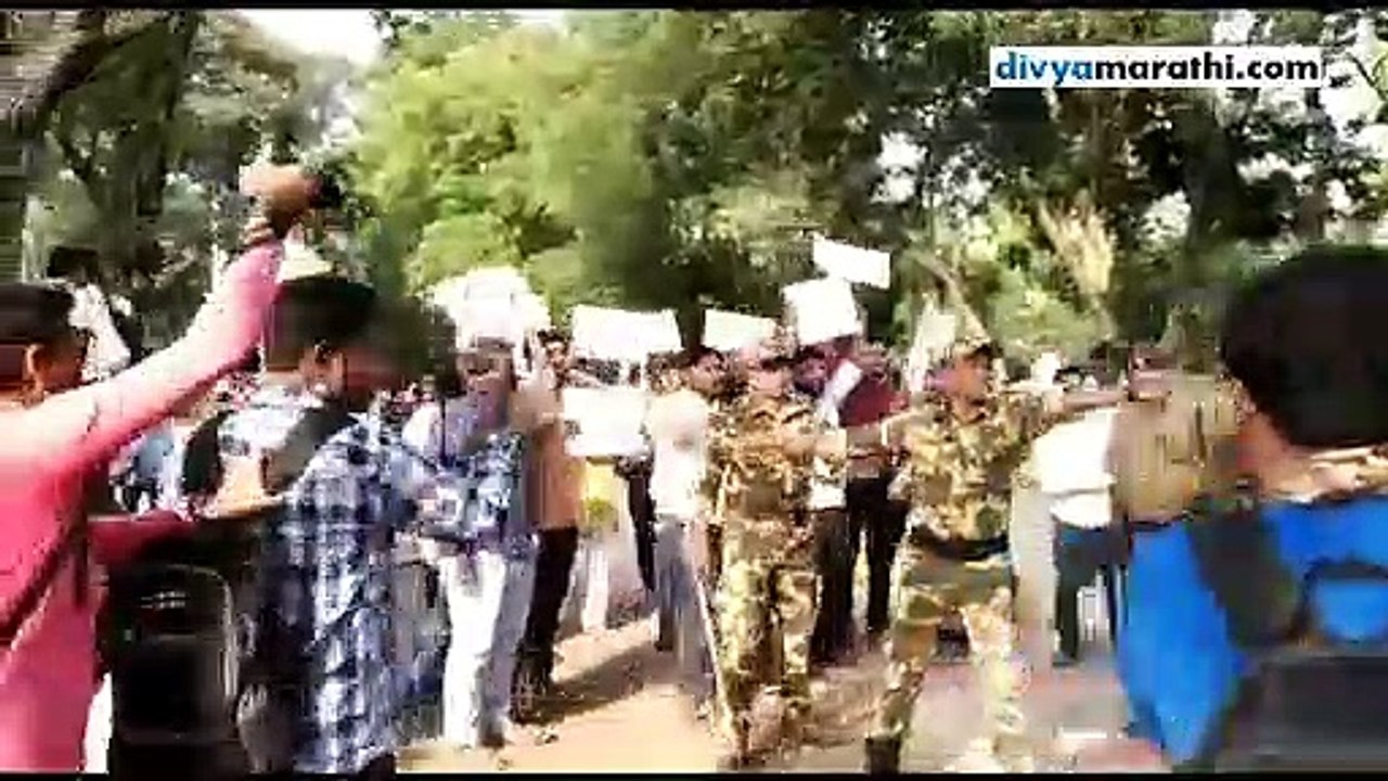 विद्यापीठात समोरा-समोर आले एसएफआय-एबीव्हीपीचे कार्यकर्ते