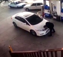 Sürücünün "drift eğlencesi" ona pahalıya patladı