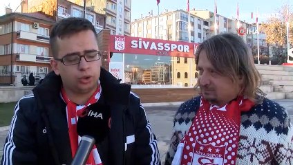 İşitme ve konuşma engelli taraftara 'küfür' cezası verdiler