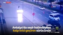 Kalp krizi geçiren sürücüyü trafik polisleri hayata bağladı