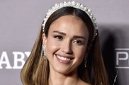 Jessica Alba se fait maquiller par sa fille de 8 ans