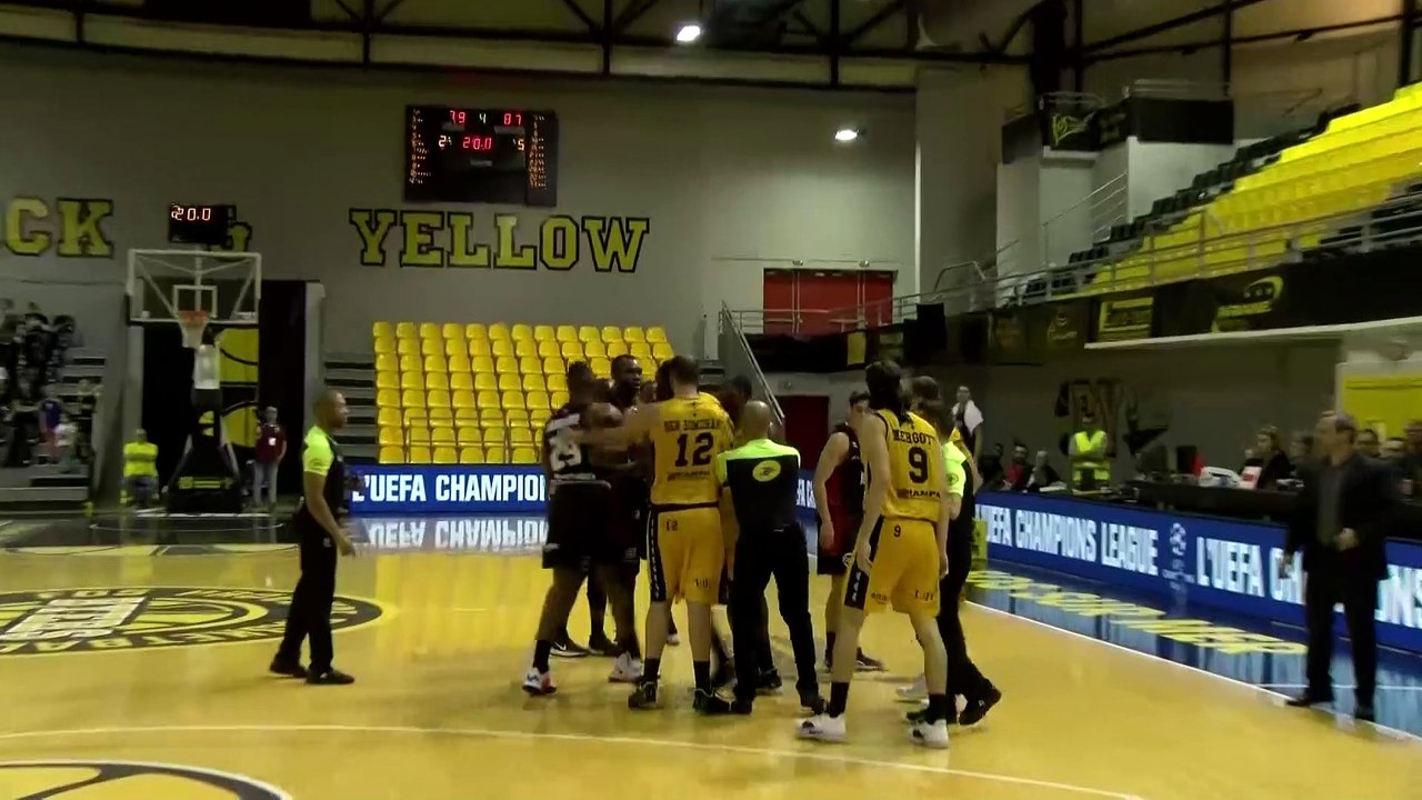 Vidéo maritima : le mauvais geste de Ron Lewis (Nancy) contre Fos Provence Basket