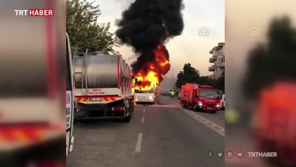 Aydın'da seyir halindeki servis midibüsü yandı