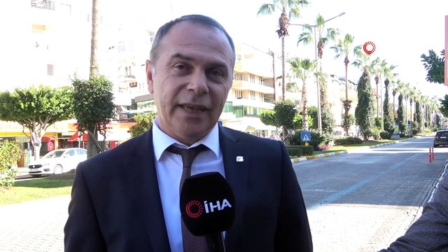 Trafik polisinden hayat kurtaran müdahale...Kalp krizi geçiren sürücüyü polis hayata bağladı