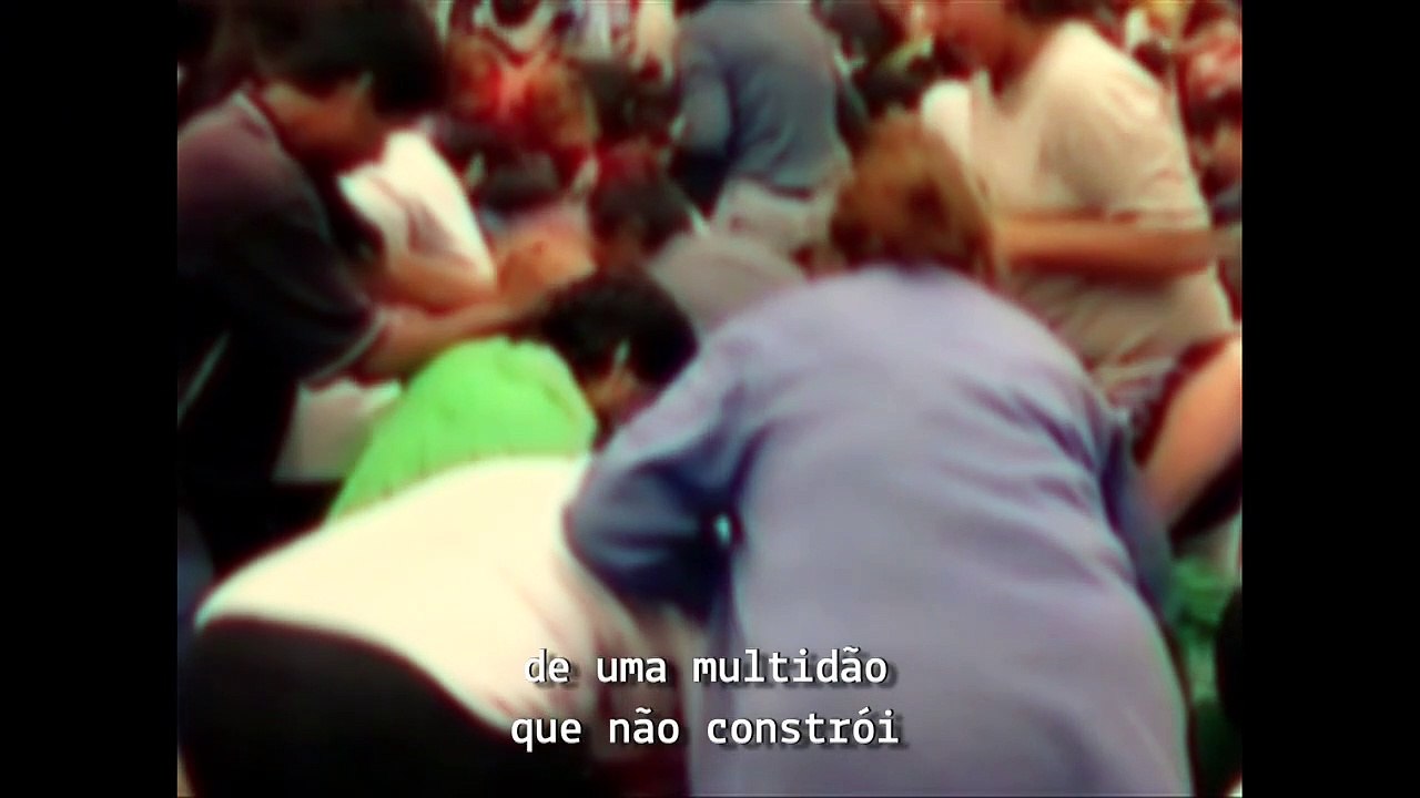Multitude - Documentário geral