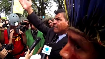 TRAILER DO FILME RIO EM CHAMAS