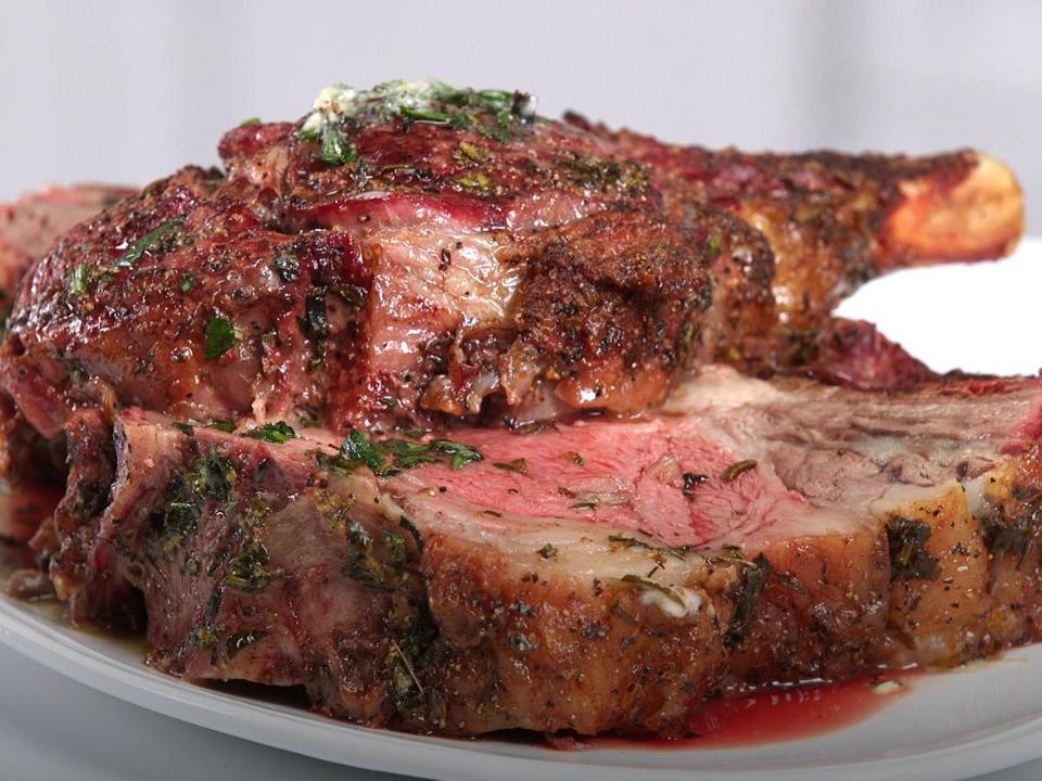 A Foolproof Guide to Making Prime Rib for the First Time
