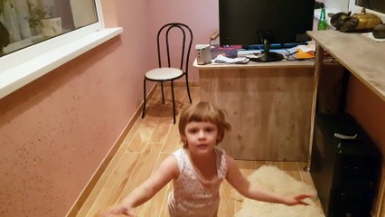 Sophia Isabella Carinha de Anjo na Sala