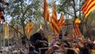 El ataque de los 'indepes' con pancartas pro ETA a los periodistas de Antena 3