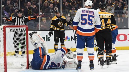 Semyon Varlamov denies Charlie Coyle with swashbuckling glove save