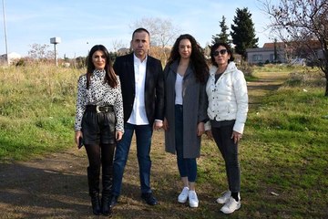 Azra Akın 40 çocuğa umut oldu