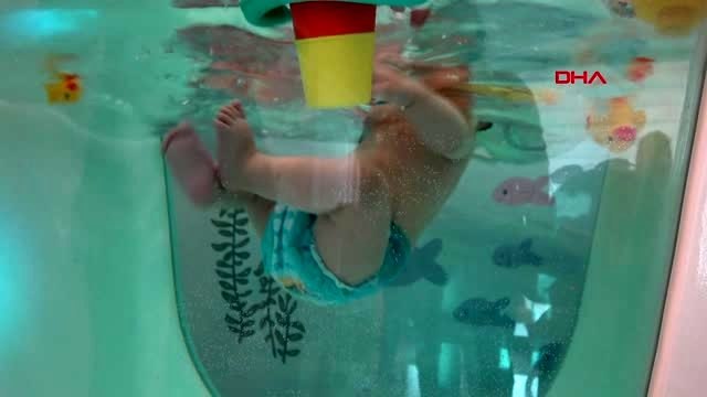 İzmir uyumayan gazlı bebeklere hidroterapi ve masaj önerisi