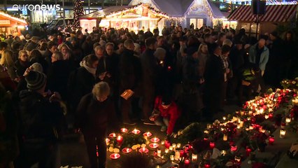 Berlín rememora el sangriento atentado contra el mercado de Navidad