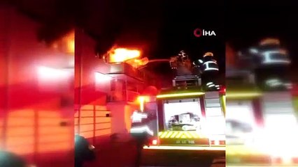 Gediz’de elektrikli ısıtıcının devrilmesi sonucu ev küle döndü