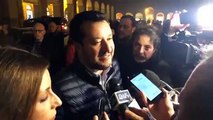 Salvini a Bologna, in piazza Maggiore, con Lucia Borgonzoni. (19.12.19)