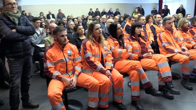 Raggi - Buon Natale e felice anno nuovo alle dipendenti e ai dipendenti di Ama (19.12.19)