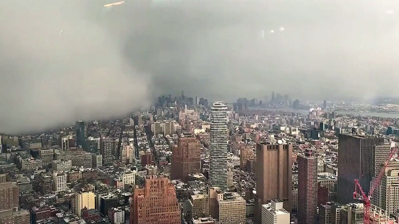 Etats-Unis : regardez une tempête de neige recouvrir New York depuis le haut du One World Trade Center