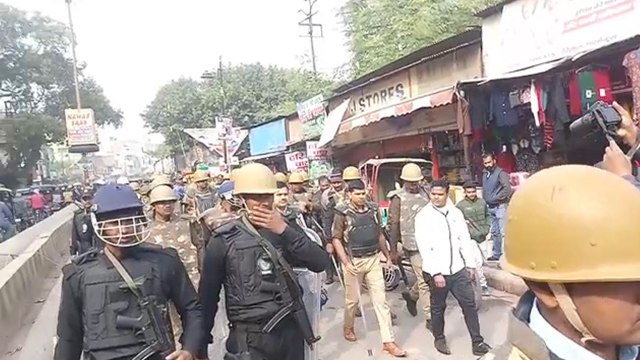 वाराणसीः एनआरसी और सीएए के विरोध को लेकर शुक्रवार की शाम तक इंटरनेट सेवा ठप