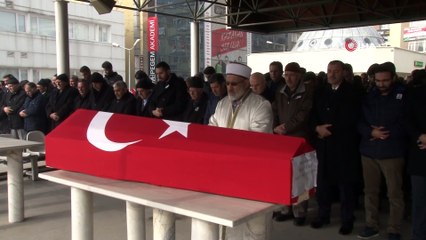 İstanbul'da rahatsızlanarak hayatını kaybeden polis memuru son yolculuğuna uğurlandı