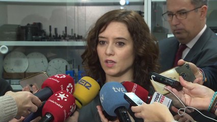 Ayuso pregunta si "un hombre de paz" puede ser "experto en Hacienda"