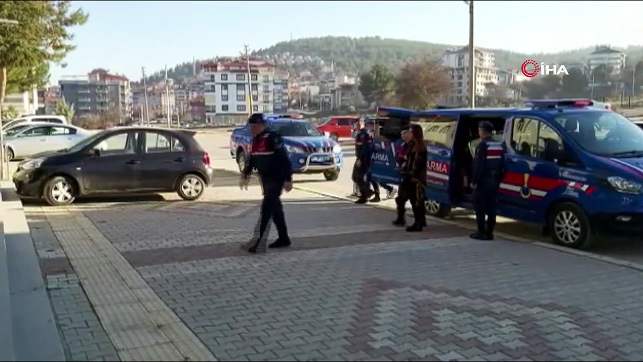 JASAT, direklerden kablo çalan hırsızları suçüstü yakaladı