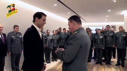 Nadal recibe la Cruz de Plata al mérito de la Guardia Civil