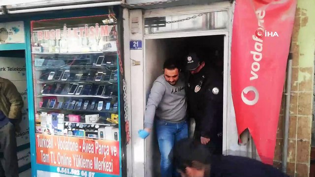 Afyonkarahisar'da bir evde çuval içinde çürümüş erkek cesedi bulundu