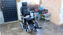 Trafik kazası sonucu felç kalan Mustafa'nın akülü sandalye sevinci