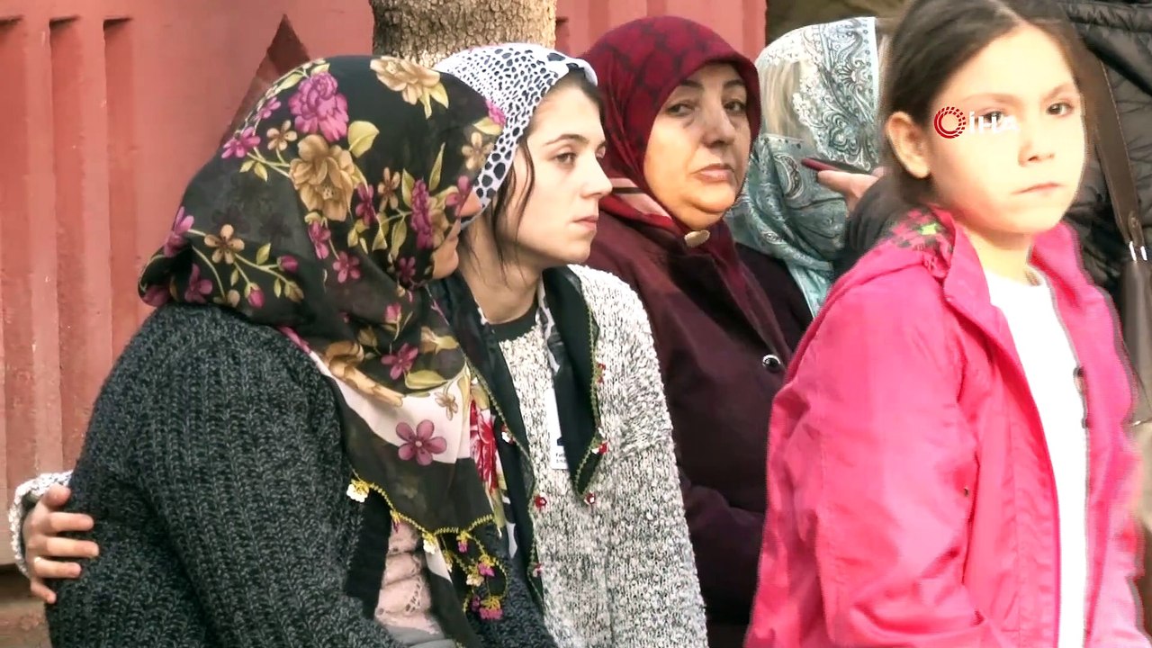 Sevgilisi tarafından öldürüldüğü iddia edilen polis memuru gözyaşlarıyla uğurlandı