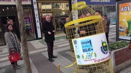 Pet Şişe Kafesleri Caddelerde Yerini Alıyor