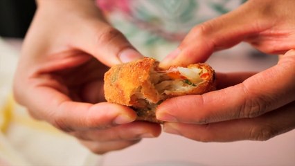 Cheesy Rice Balls Using Leftover Rice (Arancini)