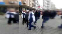 İzmir sendika üyeleriyle zabıta arasında arbede