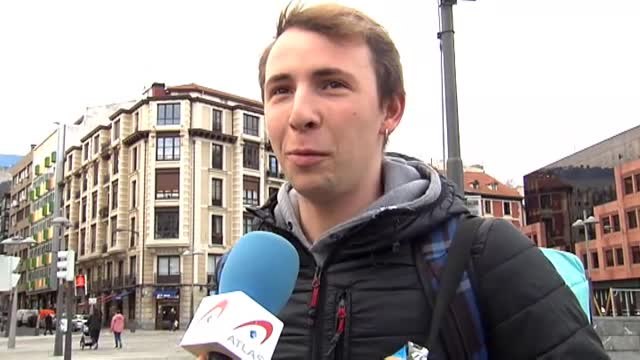 El peligro de utilizar el móvil mientras se conduce