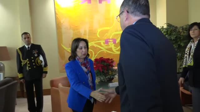 Llegan a España los restos humanos de posibles víctimas del accidente del YAK-42