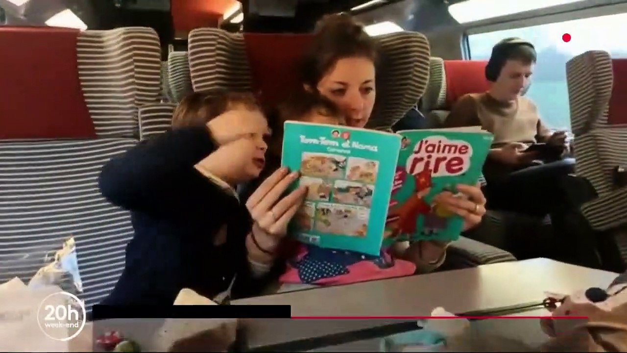 Vacances : une journée dans les transports aux côtés d'une famille