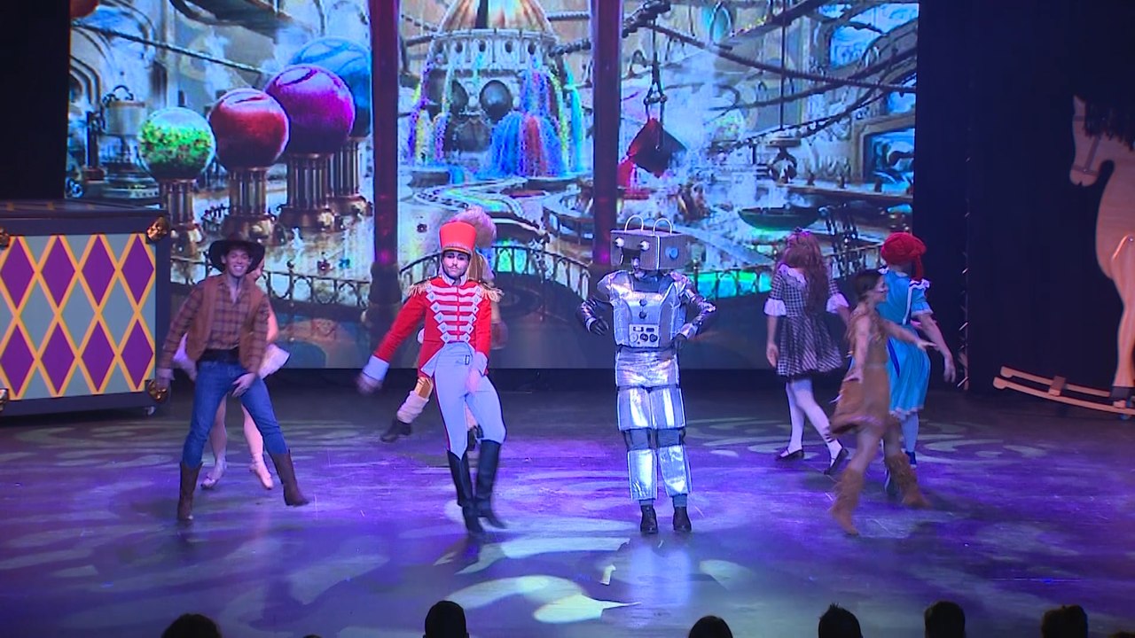 'La Mágica Fábrica de Juguetes' inaugura la Navidad en el Parque de Atracciones