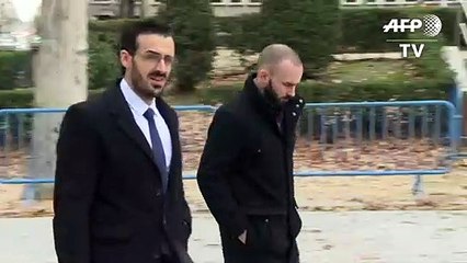 Assange de volta aos tribunais