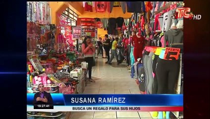 Comercio navideño en Quito y Guayaquil dinamiza la economía