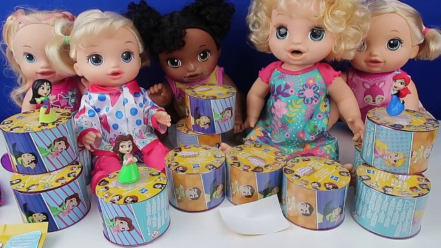 OYUNCAK BEBEKLER PRENSES OLDU DISNEY PRENSES COMICS MİNİ FİGÜR OYUNCAKLARI OYNADILARBidünya Oyuncak