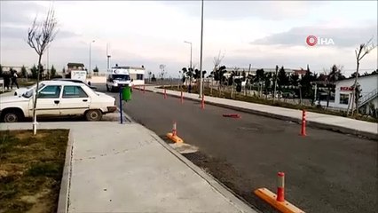 Otomobil karşı şeride geçti: 2 yaralı