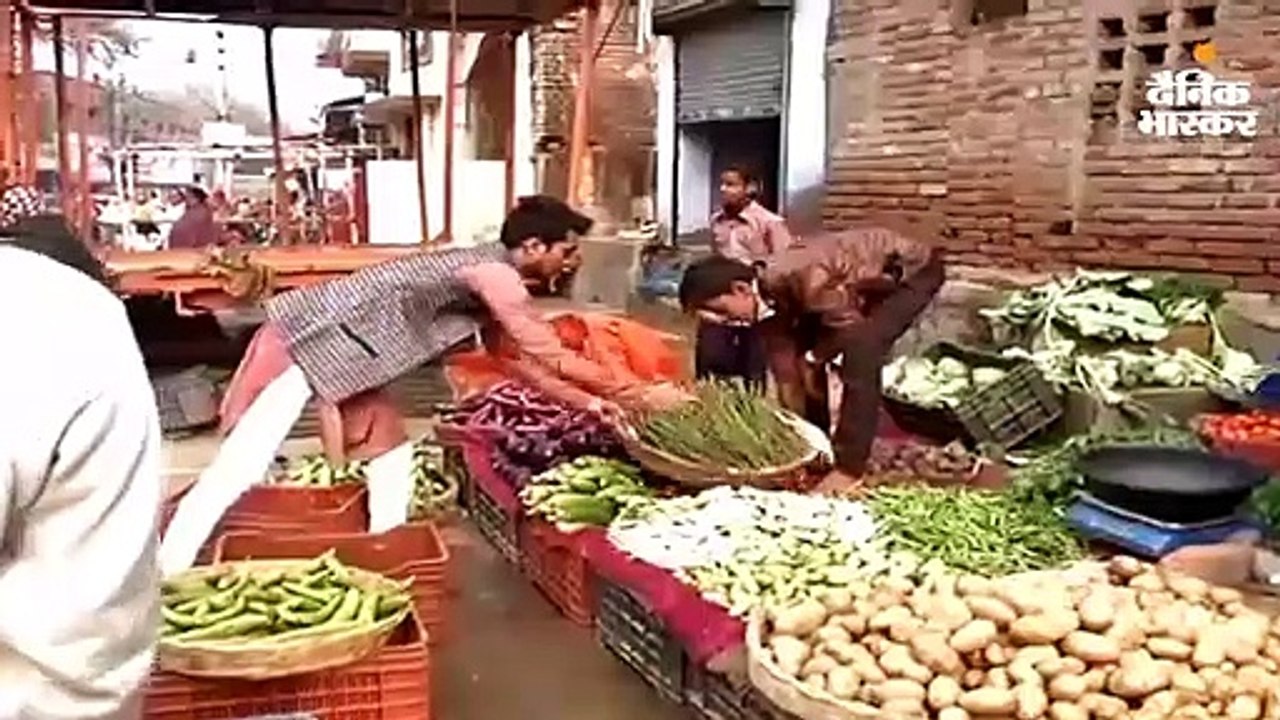 सड़क पर उतरे राजद कार्यकर्ताओं ने की आगजनी, नही...