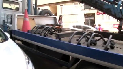 İstanbul trafik vakfı'nın, park yasağını ihlal eden araçları çekme, kurtarma faaliyetleri sona erdi.