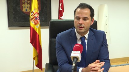 Aguado avanza que toda la red de Metro tendrá cobertura 4G en septiembre