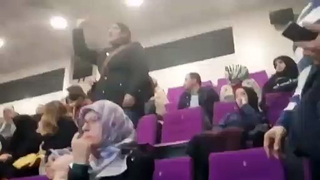 Trabzon Kadın Savunması’ndan Aileye açılan savaş başlıklı panele protesto: “Savaş aileye değil kadınlara açıldı!”