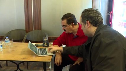 Sanatçı İbrahim Tatlıses, AA'nın "Yılın Fotoğrafları" oylamasına katıldı