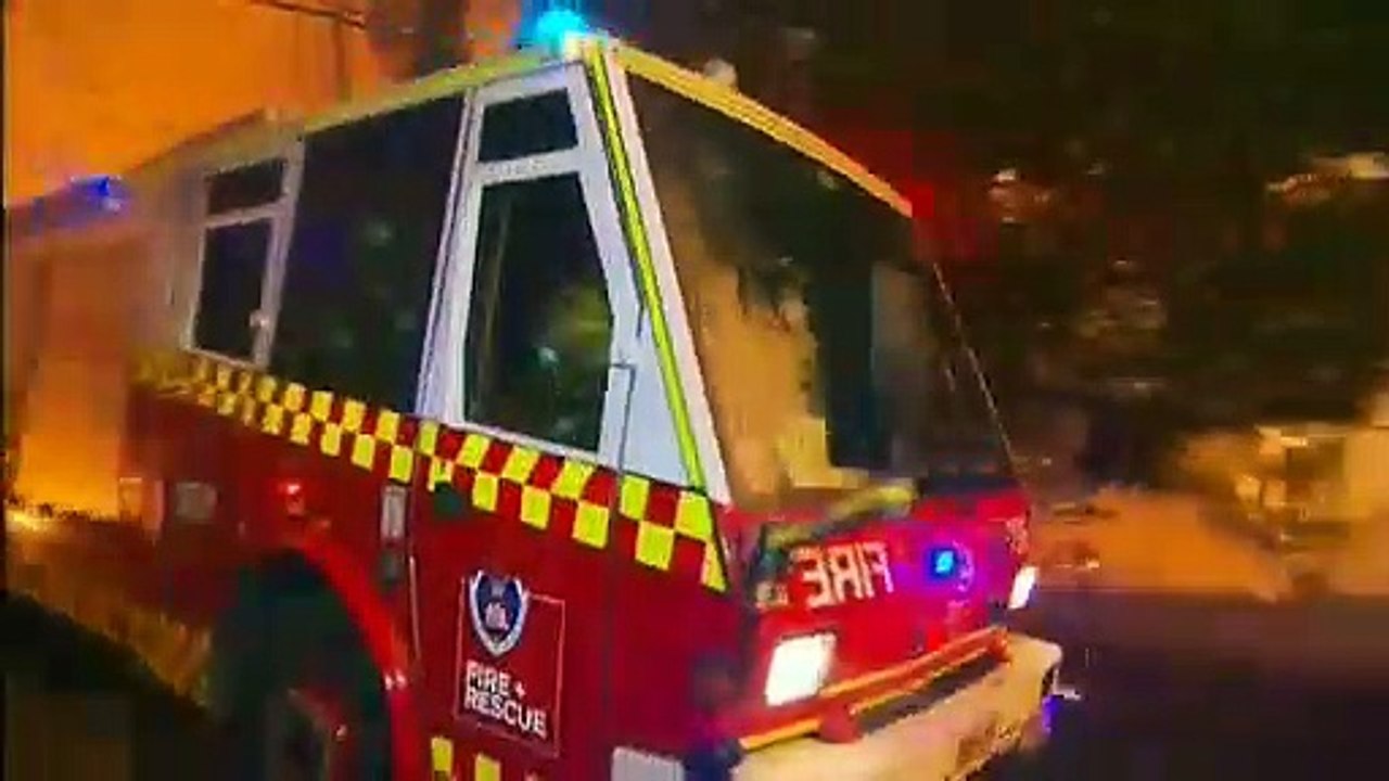 Más de 100 focos incendian el estado más poblado de Australia