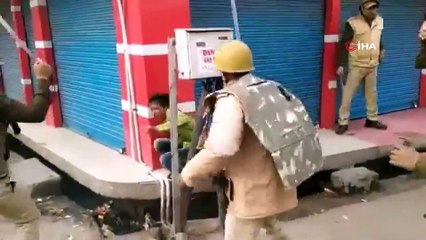 - Hindistan'da devam eden protestolarda ölü sayısı 20'ye yükseldi