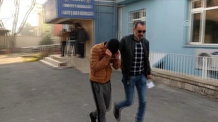 Çaldığı çelik kasayı ayağına düşürmüş