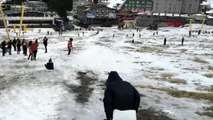 Bursa tatilciler uludağ'da ama kar yok