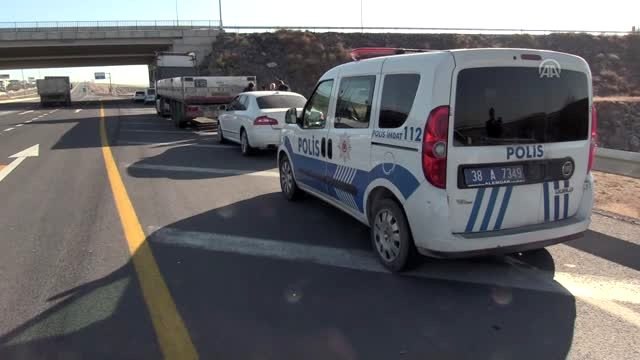 Barışmak için buluştuğu baba ve oğlunu silahla yaraladı